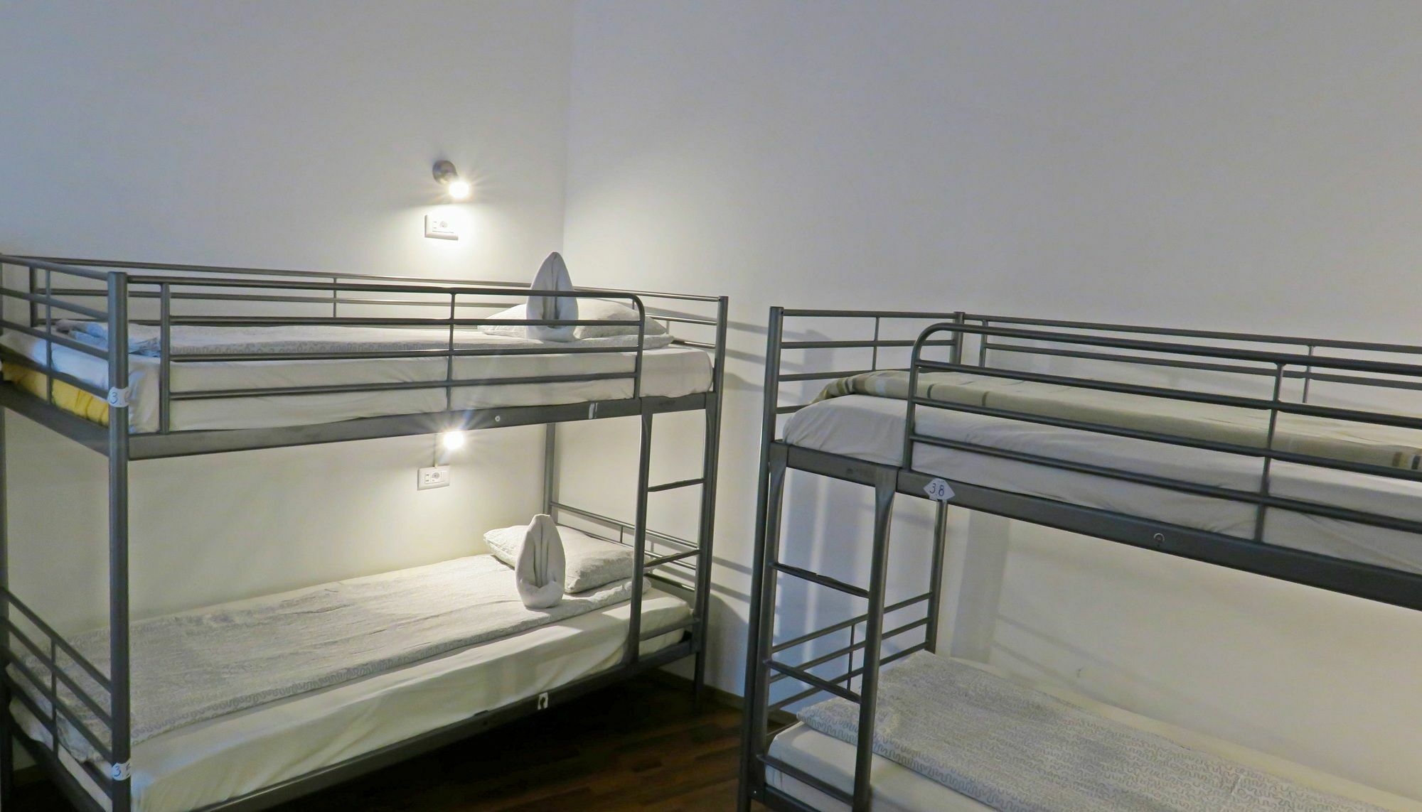 The Evil Clown Hostel บราชอฟ ภายนอก รูปภาพ