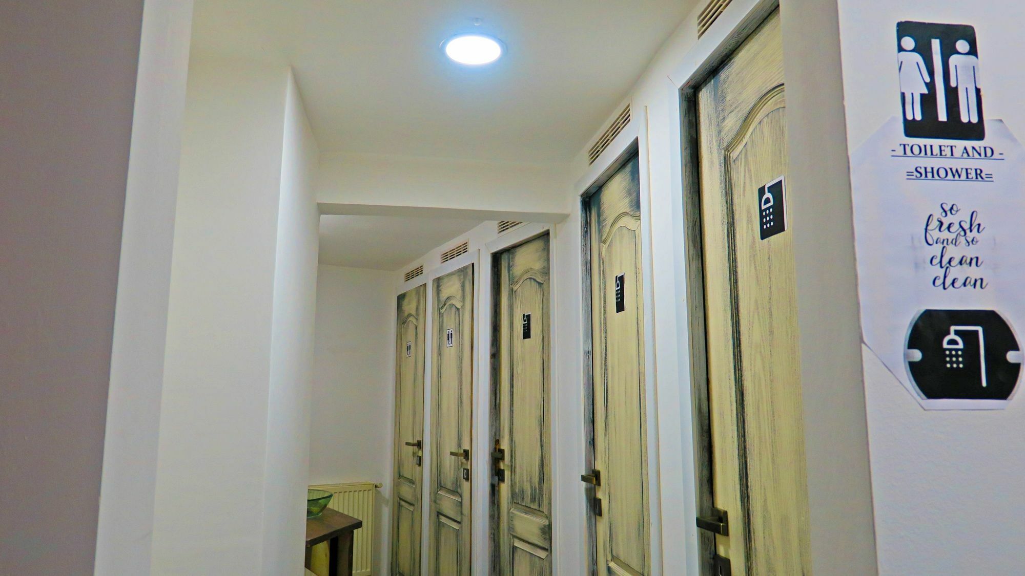 The Evil Clown Hostel บราชอฟ ภายนอก รูปภาพ