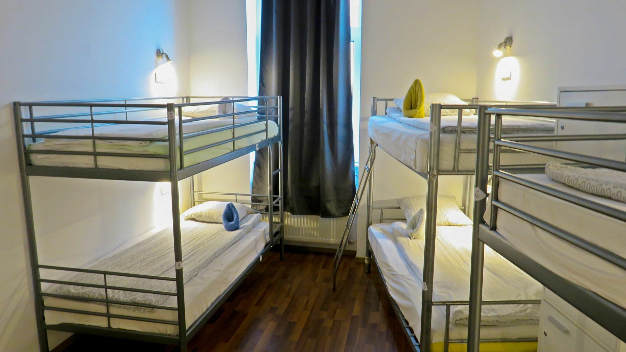 The Evil Clown Hostel บราชอฟ ภายนอก รูปภาพ